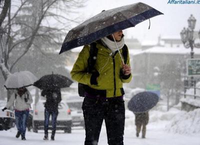 Previsioni meteo: maltempo, freddo e neve. Breve tregua martedì. Meteo news