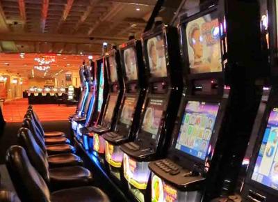 Videopoker e slot machine: gli italiani hanno speso 49 miliardi nel 2016