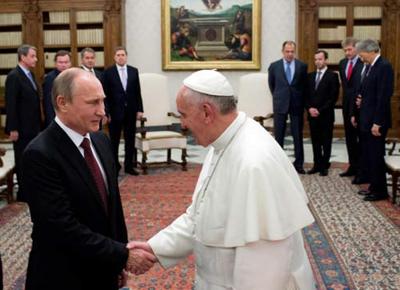 Papa, il 4 luglio riceverà il presidente russo Vladimir Putin