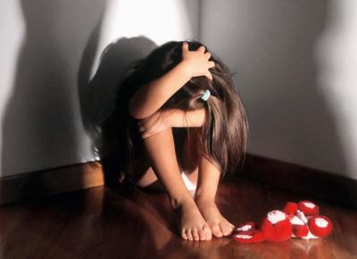 Bambina violentata Mantova: ricoverata per dolori al ventre, ha subito abusi