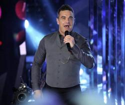 Sanremo 2017, ospiti Robbie Williams, Clean Bandit e Rocio-Raoul Bova