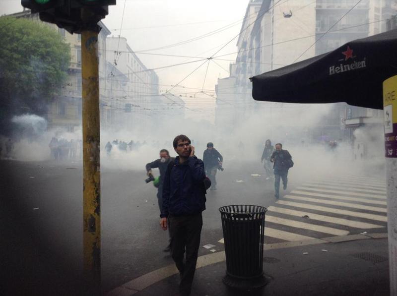 Corteo No Expo: guerriglia in centro a Milano Corteo No Expo: guerriglia in centro a Milano