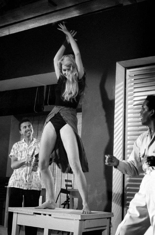 Edward Quinn, Brigitte Bardot durante il film “ Dieu crea la femme”, Nice, 1956 - stampa Hahnemühle Baryta fine art, cm 85x120, ed. 15, courtesy Suite 59 Gallery Edward Quinn, Brigitte Bardot durante il film “ Dieu crea la femme”, Nice, 1956 - stampa Hahnemühle Baryta fine art, cm 85x120, ed. 15, courtesy Suite 59 Gallery