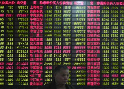 Cina, la Banca centrale svaluta lo yuan: parità a 7,1335 su dollaro