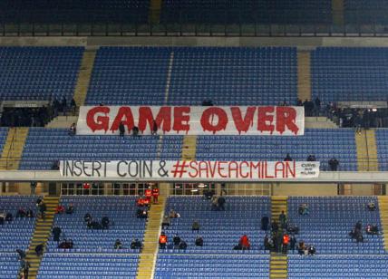 Milan, Menez cancella il Cagliari. Ma per i tifosi è "Game Over"