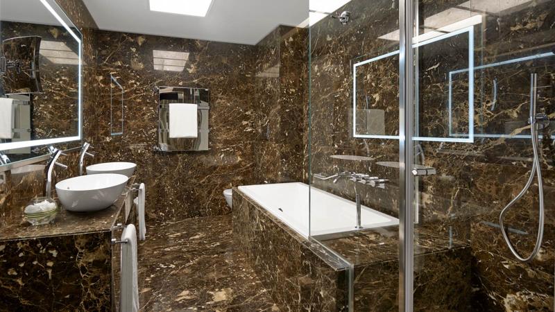 Excelsior Hotel Gallia Photo Atelier Suite Bathroom