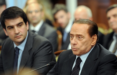 Prove di intesa tra Fitto e Berlusconi. Tutti uniti con Schittulli