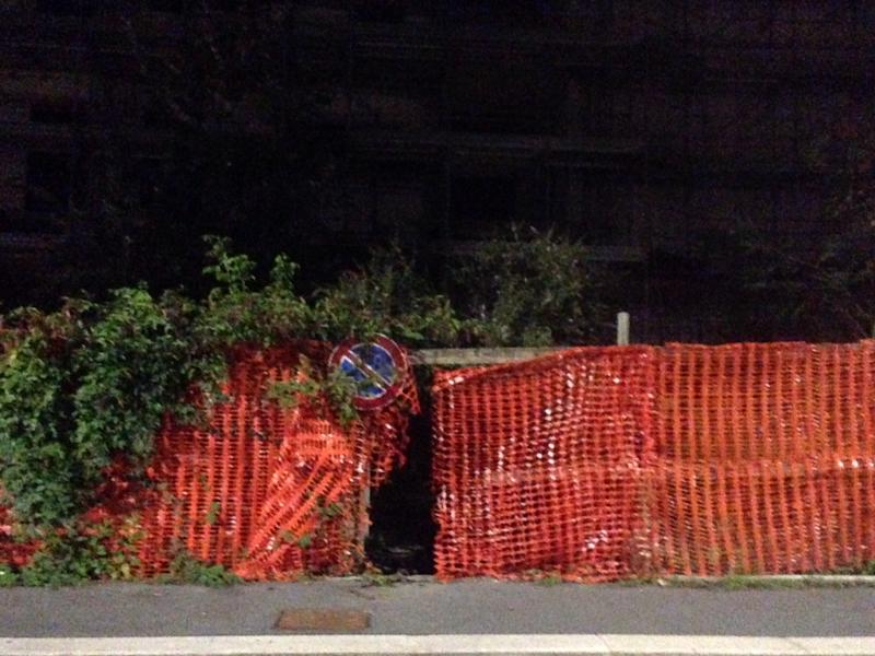 accesso a Rsa di Via Mulas aperto e usato per nuove occupazioni accesso a Rsa di Via Mulas aperto e usato per nuove occupazioni
