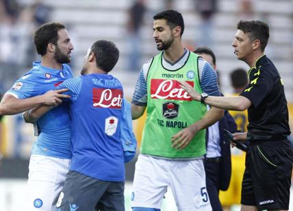 Parma-Napoli, Benitez squalificato e ammenda Higuain. Le motivazioni