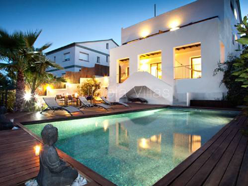 HOMELIDAYS VILLA image009
