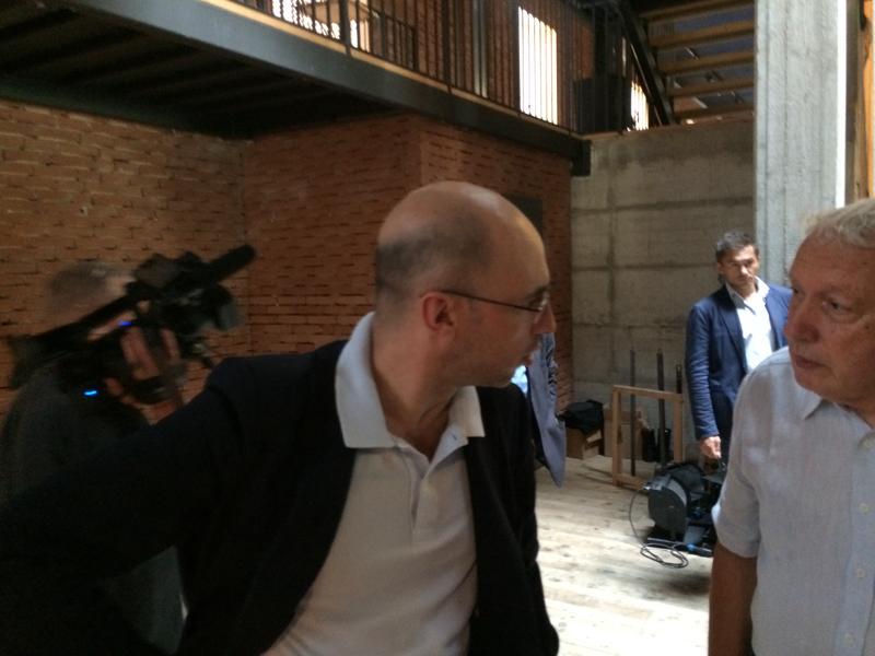Matteo Mauri, leader di Sinistra è Cambiamento. Zoppica un po’ ma il tutore non lo porta più. Auguri.