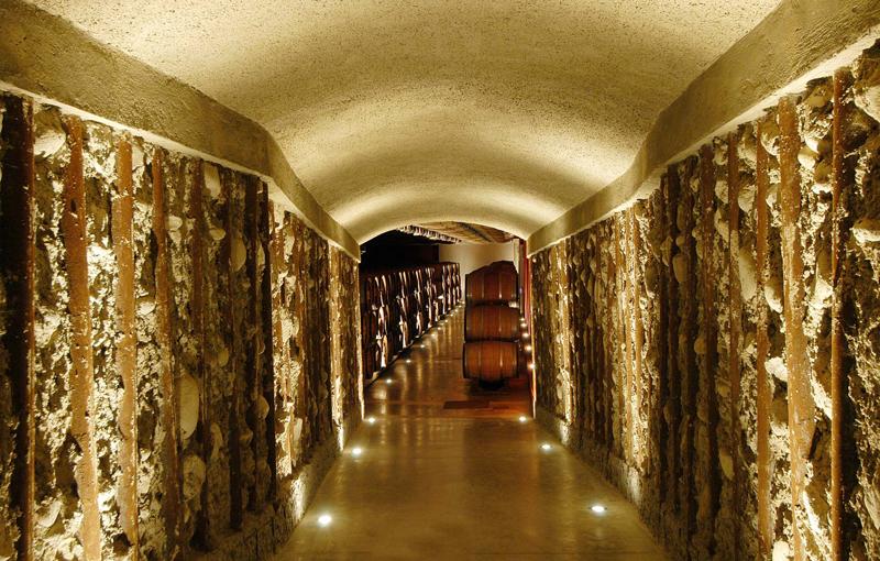 Il Consorzio del Franciacorta e la Strada del Franciacorta promettono un fine settimana all’insegna del relax e dei sensi durante il quale dedicarsi sia a momenti di intrattenimento che di approfondimento, non solo in ambito enogastronomico. Un week end per tutti, sia enoappassionati che semplici curiosi.