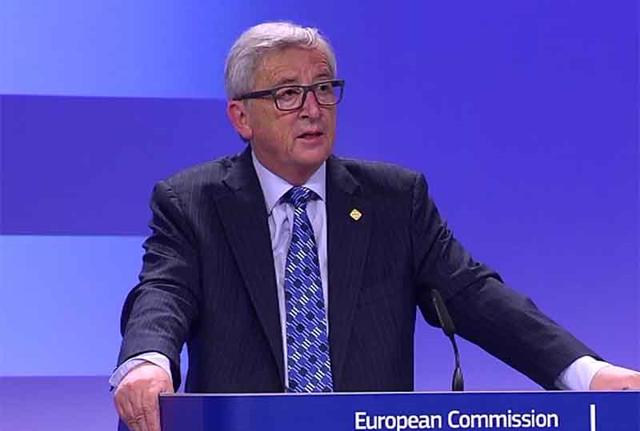 Ue, lacrime di coccodrillo di Juncker. Così l'austerity ha ucciso il lavoro