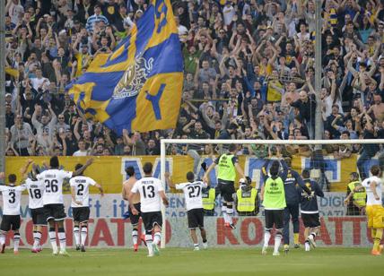 Parma, stagione a rischio e 4 punti di penalty. Buffon-Juve multati