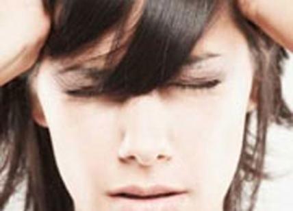 Cefalea tensiva: sintomi e cause. Il 75% degli italiani ne soffre