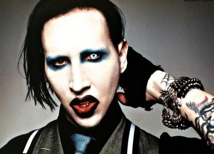 Marilyn Manson, star di Game of Thrones accusa: "Violenza sessuale e frustate"