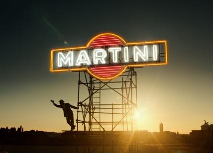 Martini torna on air con Begin Desire. Riguarda tutti i bellissimi del brand
