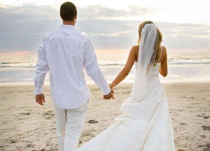 Matrimoni in lieve aumento: prima volta dal 2008. boom divorzio breve