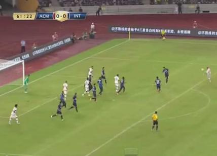 Mexes, un gol leggendario decide il derby tra Milan e Inter. Video