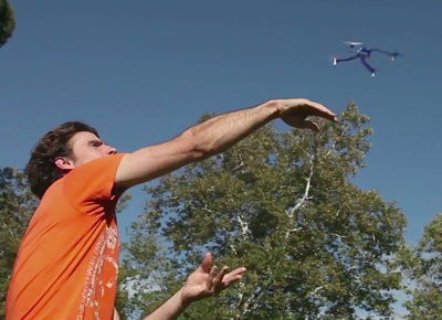 Wearable, il drone è da polso: prende il volo per selfie estremi