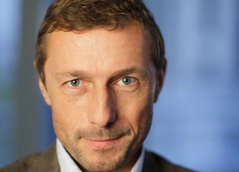 Thomas Le Thierry ape Thomas Le Thierry ape