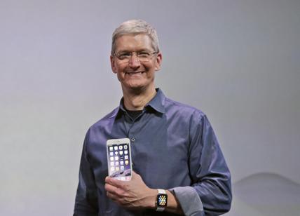 Covid-19, Apple in campo con una donazione. Il ceo Tim Cook: "Italiani eroici"