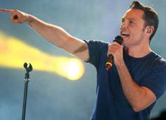 Tiziano Ferro: "Sto meglio, riprendo il tour"