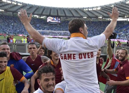 Derby, beffa atroce Lazio: Champions a rischio. Totti: "Game over"