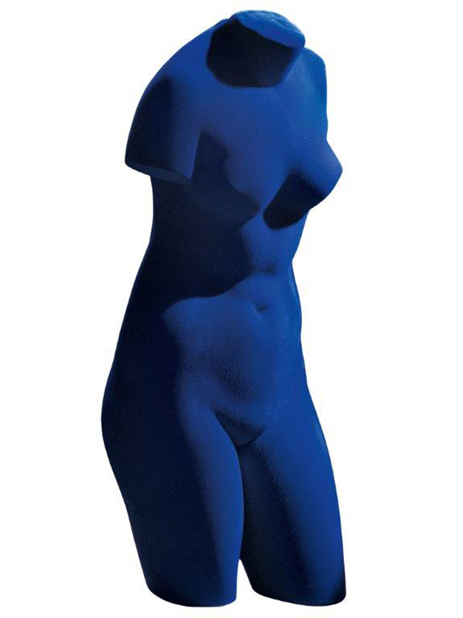 Yves Klein Vénus bleue (S 41), 1962 Pigmento puro e resina sintetica su gesso 69,5 × 30 × 20 cm Collezione privata © Yves Klein / ADAGP, Paris 2014