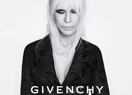 Versace presta il volto alla concorrenza: testimonial di Givenchy