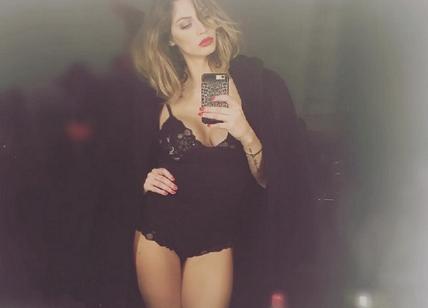 Melissa Satta regina dei selfie hot su Instagram: dall’abito da sposa... all’intimo