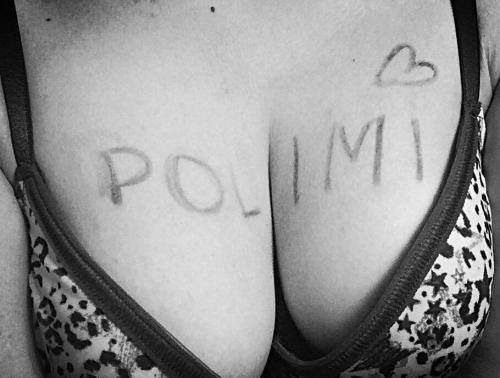 "Escile": su facebook l'assurda sfida sexy delle Università milanesi "Escile": su facebook l'assurda sfida sexy delle Università milanesi