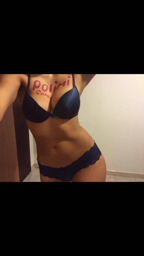 "Escile": su facebook l'assurda sfida sexy delle Università milanesi "Escile": su facebook l'assurda sfida sexy delle Università milanesi