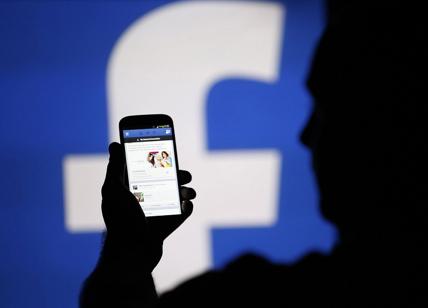 Facebook: profilo completo di un utente costa 5 dollari nel dark web