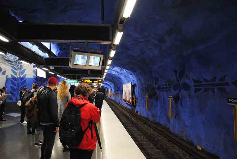L'artistica metropolitana di Stoccolma è lunga circa 110 chilometri