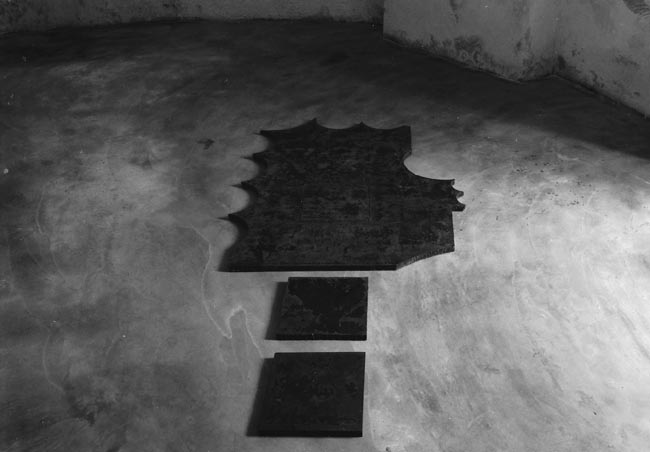 Paolo Icaro, Tre Palmi Quadri, 1972, ferro, cm.148x80x2, Collezioni Gino Viliani, Courtesy P420, Bologna Paolo Icaro, Tre Palmi Quadri, 1972, ferro, cm.148x80x2, Collezioni Gino Viliani, Courtesy P420, Bologna