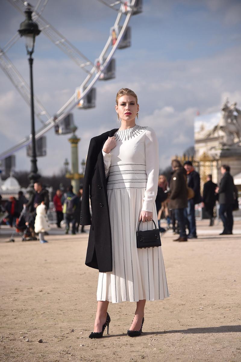 L'ad del Milan Barbara Berlusconi ha partecipato ieri alla sfilata di Valentino a Parigi. Da lunedì in Francia per incontri commerciali legati alle attività del club rossonero, "BB" ha colto l'occasione per assistere, nella capitale, alla sfilata di Valentino, invitata dagli stilisti della Maison Maria Grazia Chiuri e Pierpaolo Piccioli (photocredits: Getty Images) L'ad del Milan Barbara Berlusconi ha partecipato ieri alla sfilata di Valentino a Parigi. Da lunedì in Francia per incontri commerciali legati alle attività del club rossonero, "BB" ha colto l'occasione per assistere, nella capitale, alla sfilata di Valentino, invitata dagli stilisti della Maison Maria Grazia Chiuri e Pierpaolo Piccioli (photocredits: Getty Images)