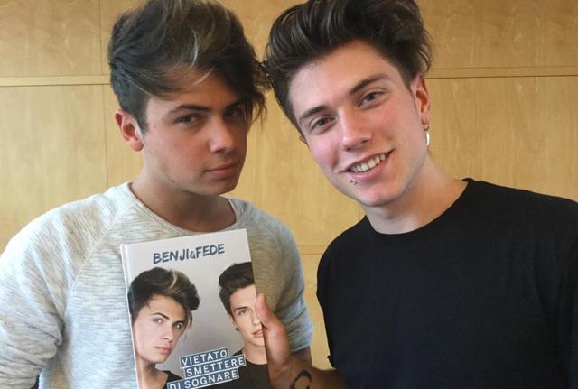 Esce il primo libro autobiografico di Benji & Fede "Vietato smettere di sognare" Esce il primo libro autobiografico di Benji & Fede "Vietato smettere di sognare"