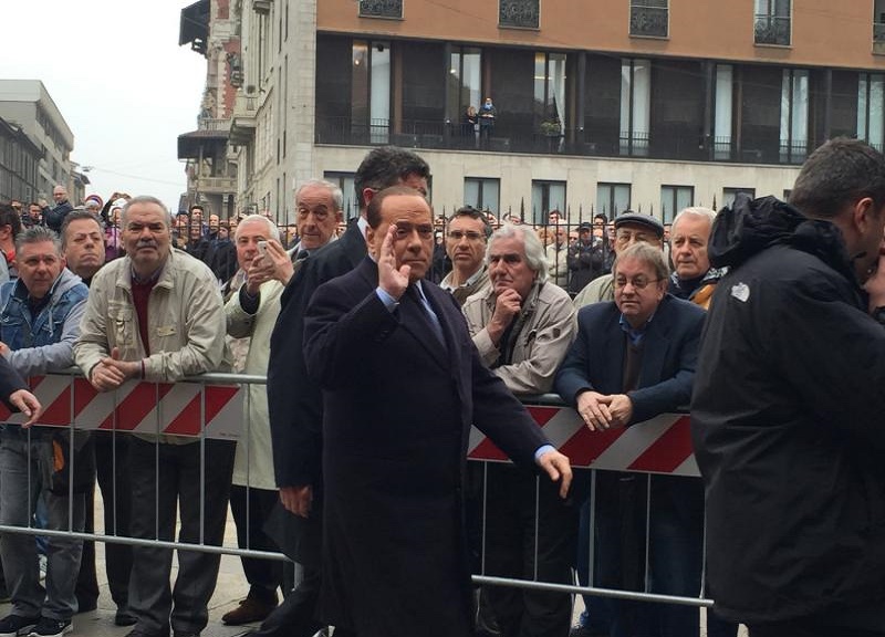 Silvio Berlusconi ai funerali di Cesare Maldini (foto: milannews.it)