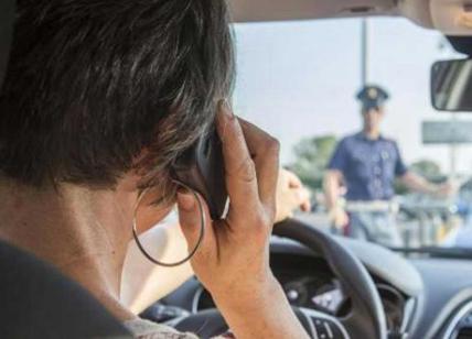 Vigili in moto in borghese: l'ultima arma contro il cellulare al volante