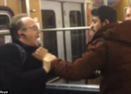 Profughi aggrediscono pensionati in metro: VIDEO CHOC