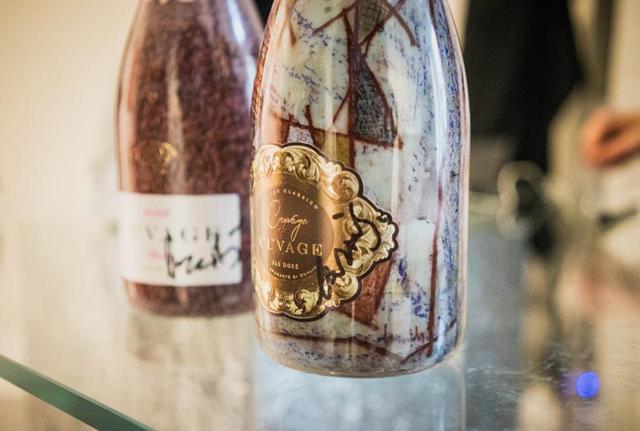 Cuvage des Artistes: il metodo classico per Telethon Cuvage des Artistes: il metodo classico per Telethon