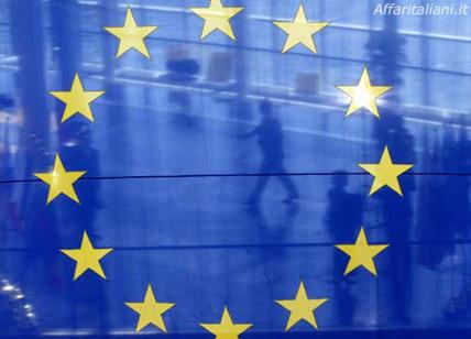 Europa, ti vogliono morta: resuscita gli eroi. La poesia di Lidia Sella