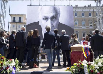 Roma saluta Marco Pannella: “A subito”. Emma Bonino, "omaggi ipocriti"