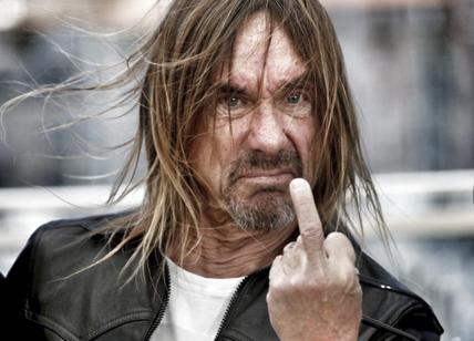 Cannes/ Iggy Pop, dito medio e ciabatte: 'Jesus ho combinato questo?'