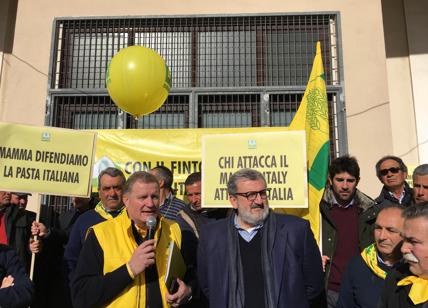 Grano, Emiliano al sit-in Coldiretti Confindustria: 'Produzione naz.le insufficiente'