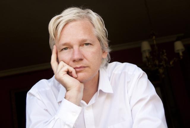 Assange, Trump potrebbe concedere la grazia. L'indiscrezione