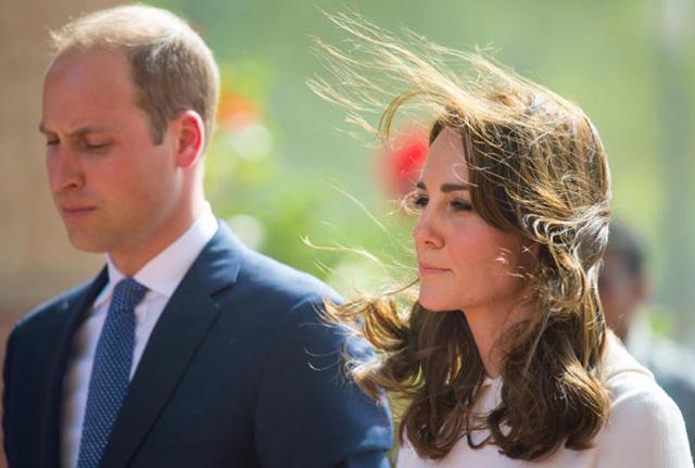 Kate e William costretti a pagare lo stipendio a Meghan e Harry: rumors