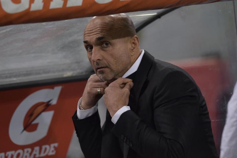 Spalletti: "Futuro? ho contratto e resto qui a Roma. E con Totti..." Spalletti: "Futuro? ho contratto e resto qui a Roma. E con Totti..."
