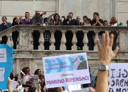 L'ex sindaco chirurgo Marino sale in cattedra. “La Raggi cadrà sul Bilancio”
